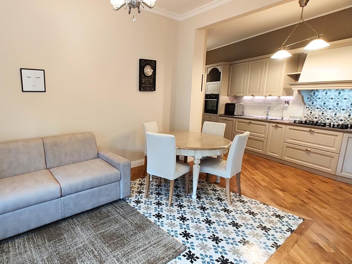 Luxury Apartment By Palazzo Senesi Rome Luaran gambar